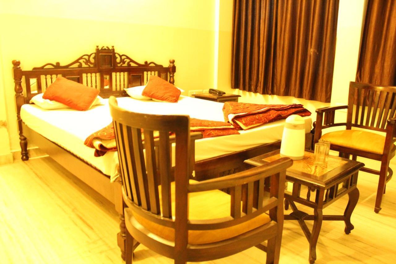 Hotel The Chit Chat Palace ジャイプール エクステリア 写真
