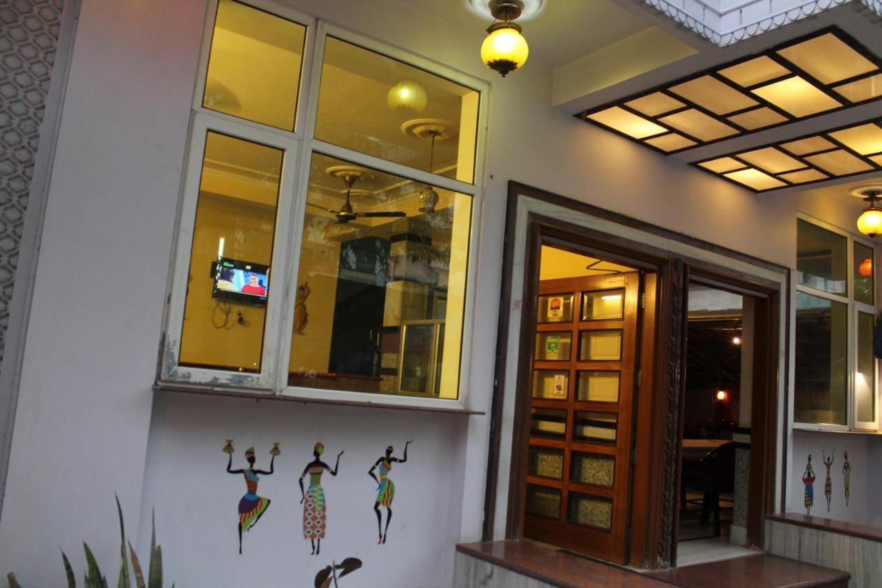 Hotel The Chit Chat Palace ジャイプール エクステリア 写真